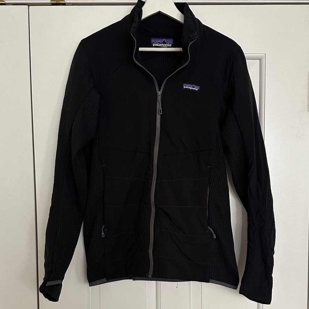 Patagonia Women’s Black Full Zip Lightweight Jacket Size L
